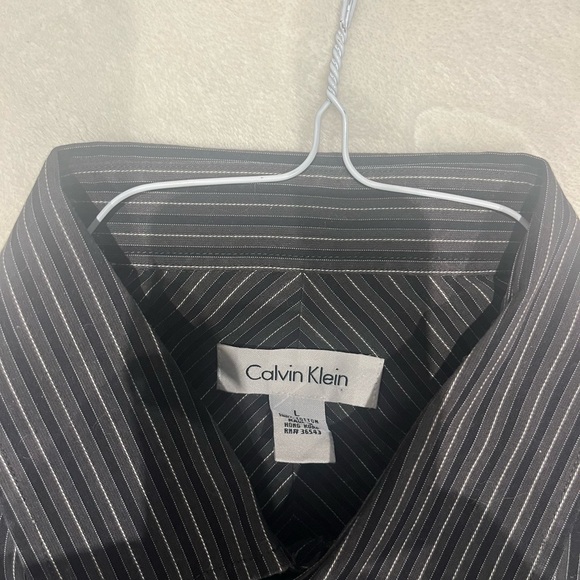 Calvin Klein long sleeve - black and grey stripes - Picture 2 of 2